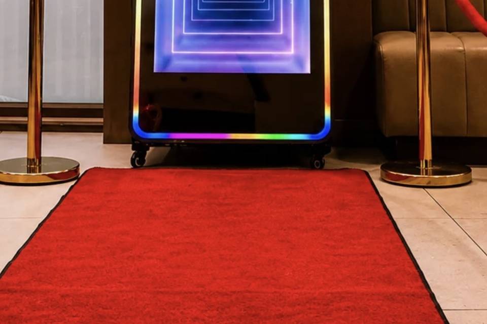 Magic Mirror Photo Booth