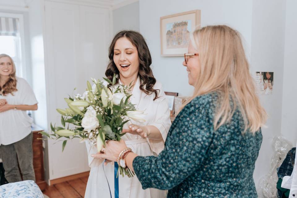 Bridal bouquet reveal