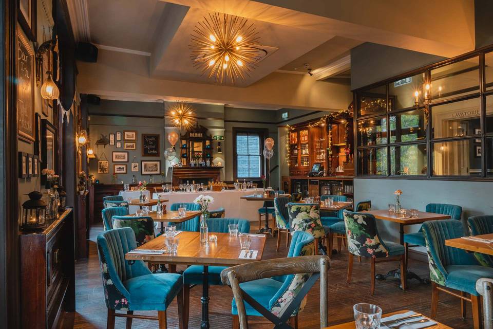 The Swan, Hyde Park