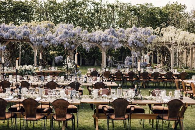 Outdoor Dining in the Garden