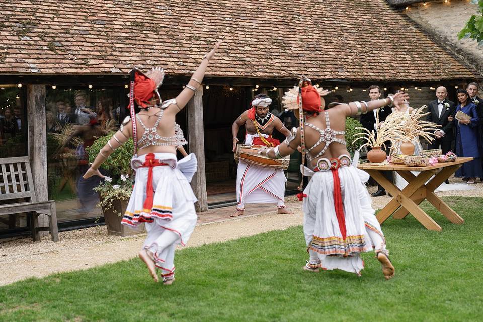 Traditional Sri Lankan dancers