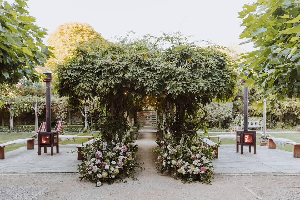 Outdoor Wedding Aisle