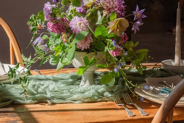 Table arrangement