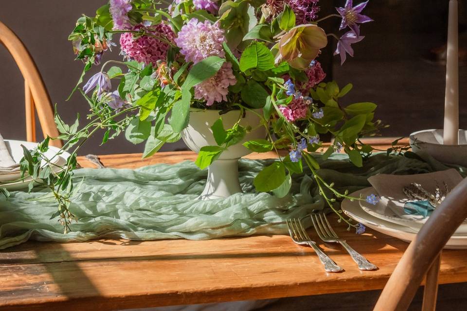 Table arrangement