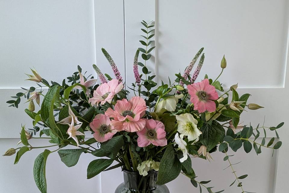 Vase arrangement
