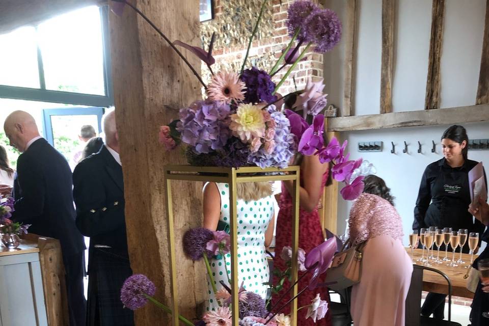 Floral orchid column