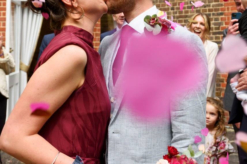 Confetti kiss
