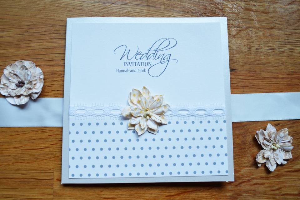 Dots and daisies invite