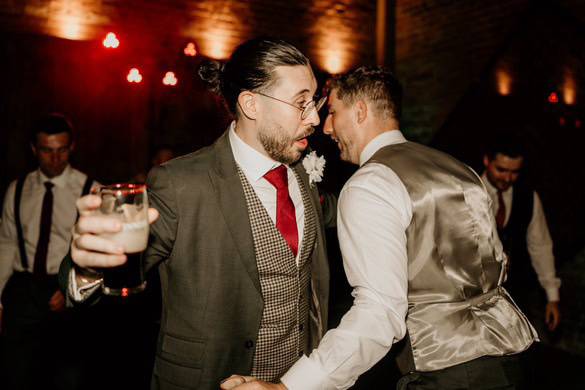 Our Groom Tom (real wedding)