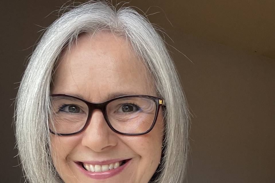 Avenue Celebrant Service - Louise Day (She/Her)