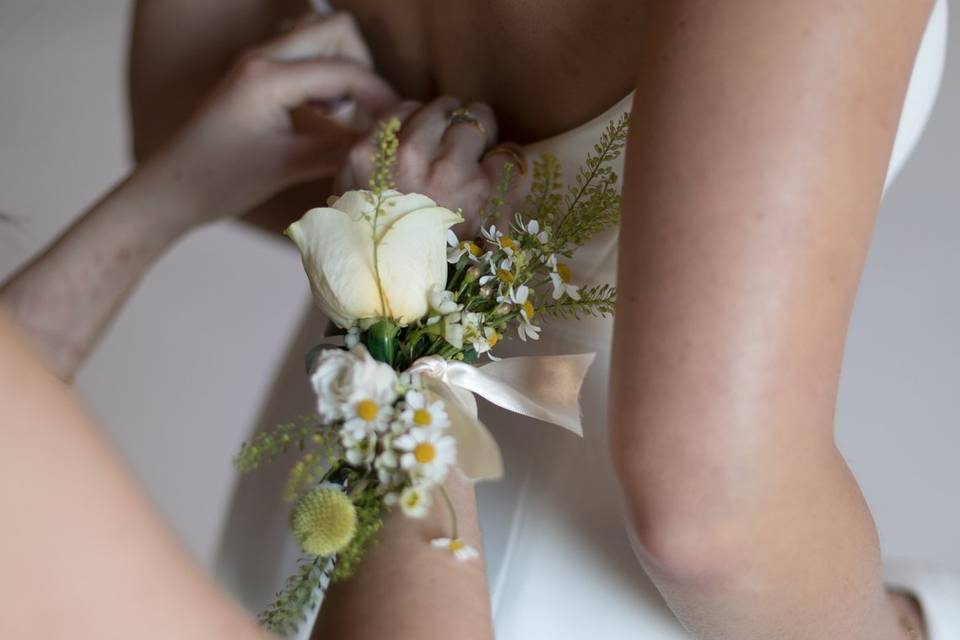 Wrist corsage