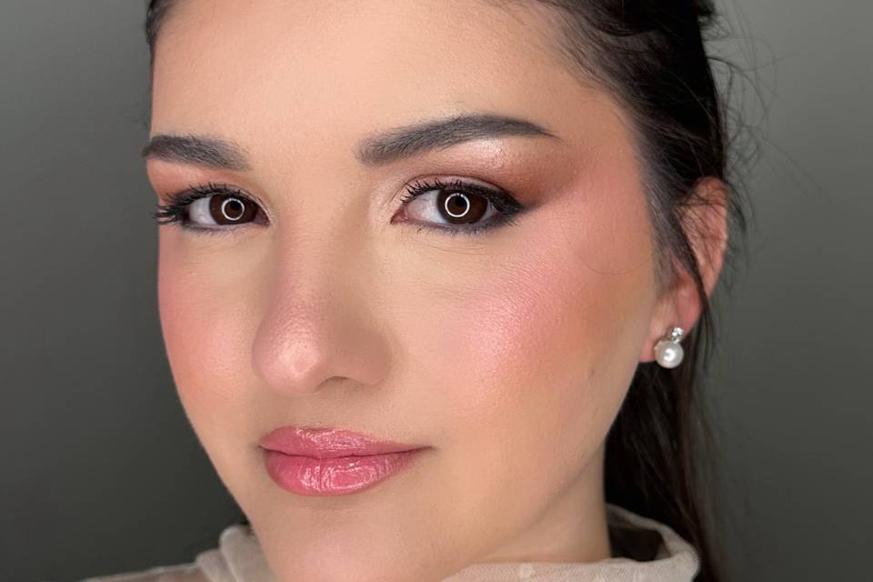 Soft glam wedding makeup