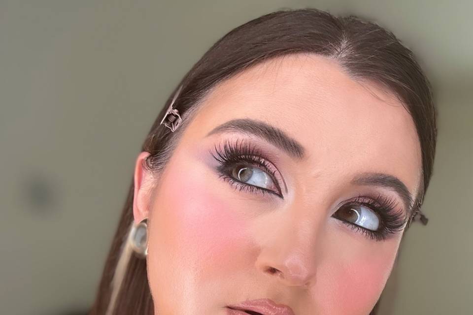 Silky smooth makeup