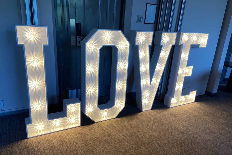 Classic 4ft Love