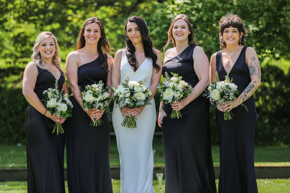 Bride & Bridesmaids bouquets