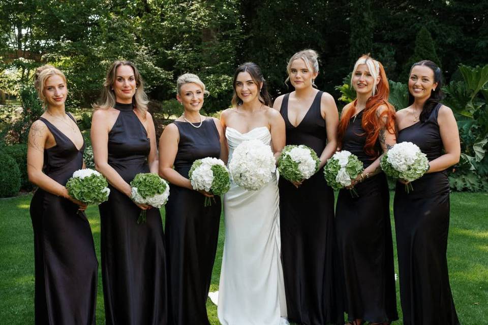Bride & Bridesmaids