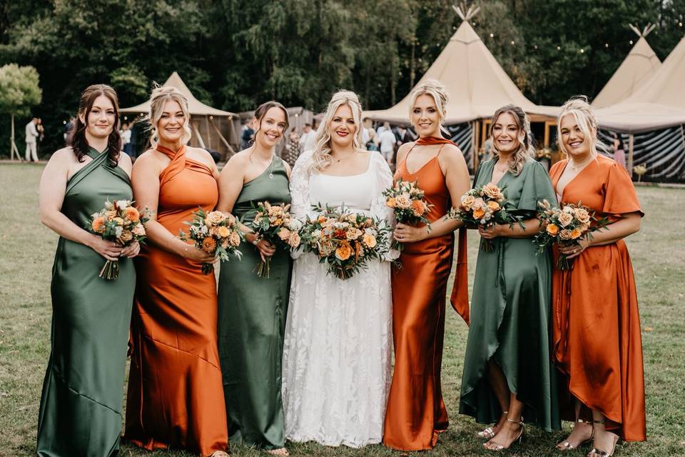 Bride & Bridesmaids