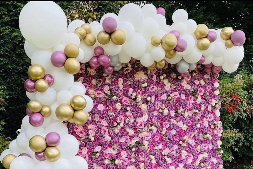 Floral balloon walls