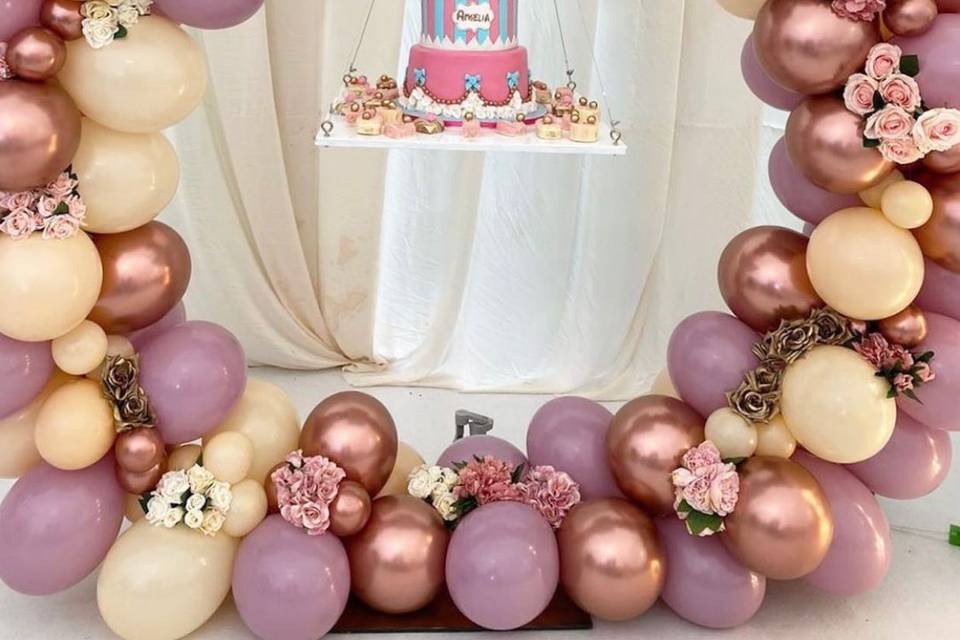 Balloon Hoop Cake stand
