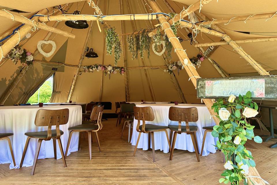 Tipi seating