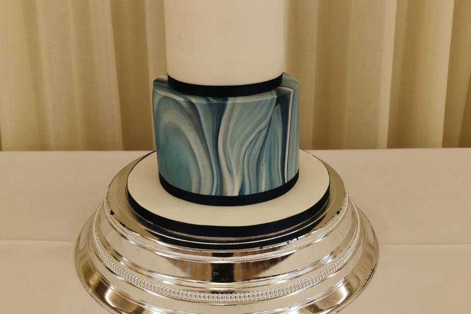 2 tier with navy marble