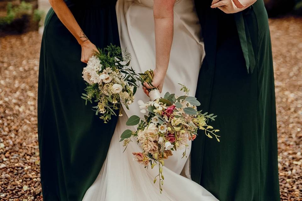 Bride & her Bridesmaids