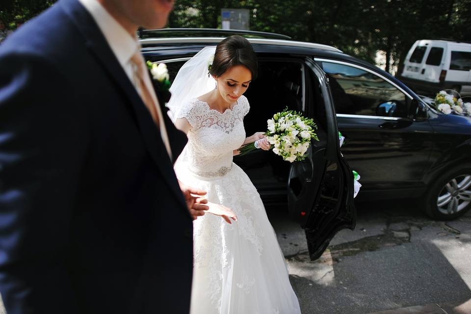 Bride arrival