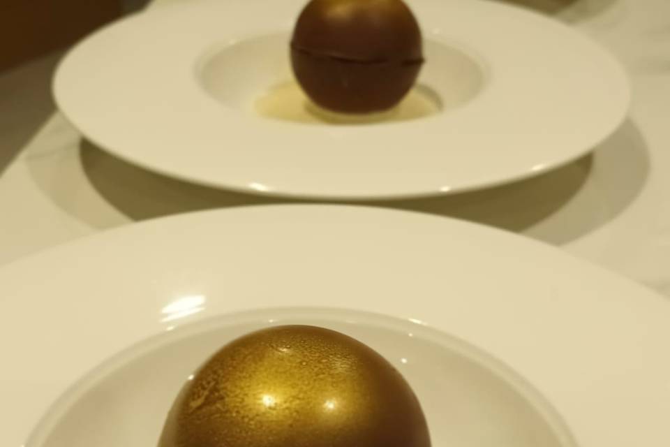 Chocolate bombe