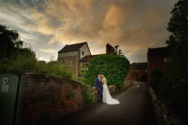 Bride & Groom.