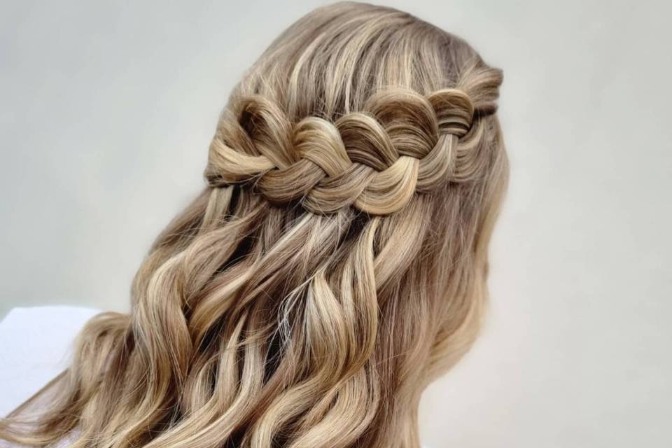 Victoria Louise Bridal Hair