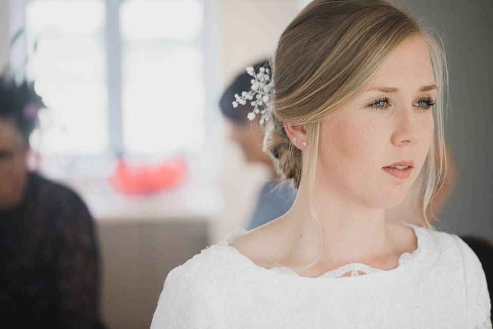 An elegant bridal portrait