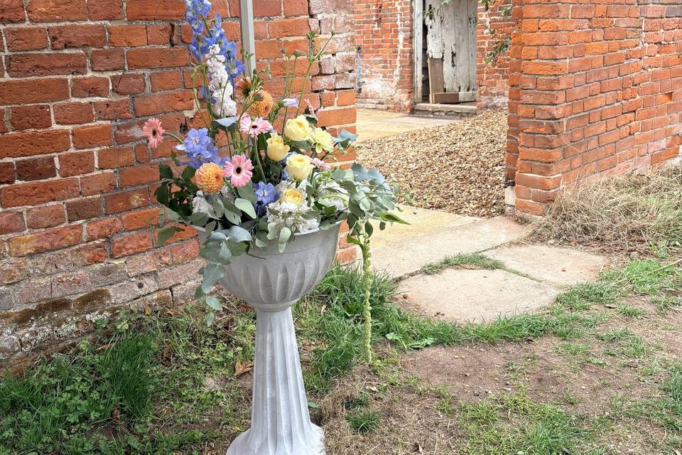 Worstead estate pastel urn
