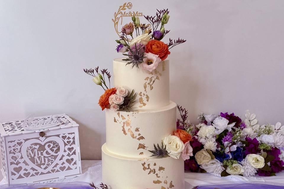 Wild flowers and gold leaf