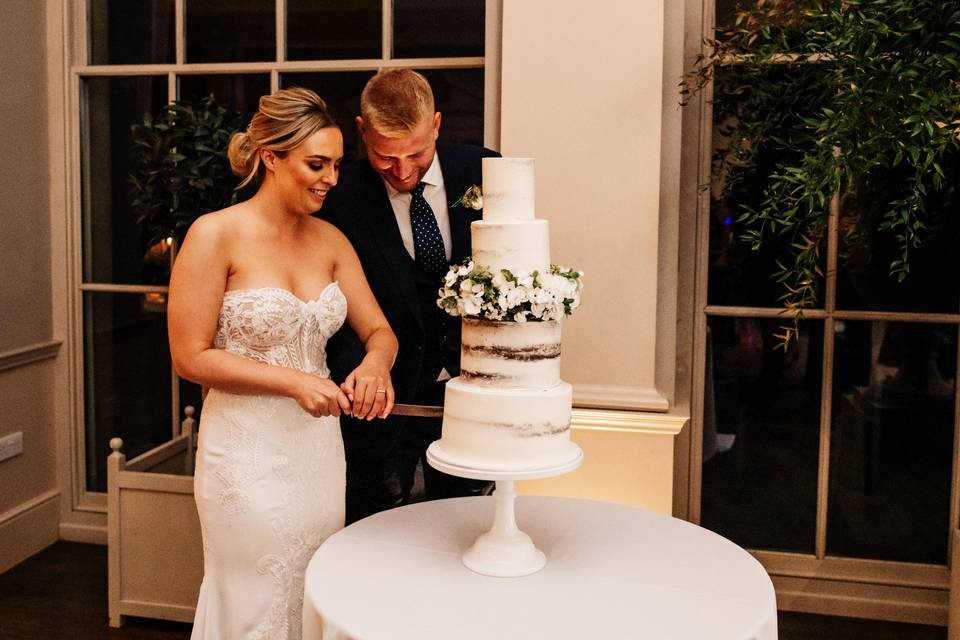 Cutting the cake