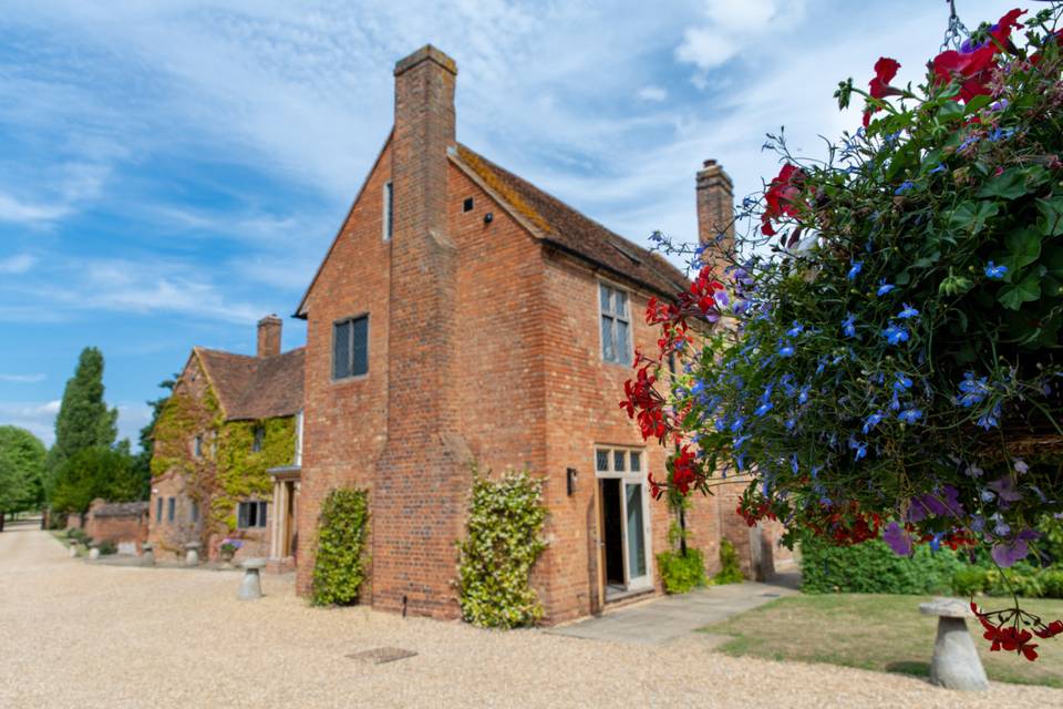 Lillibrooke Manor and Barns