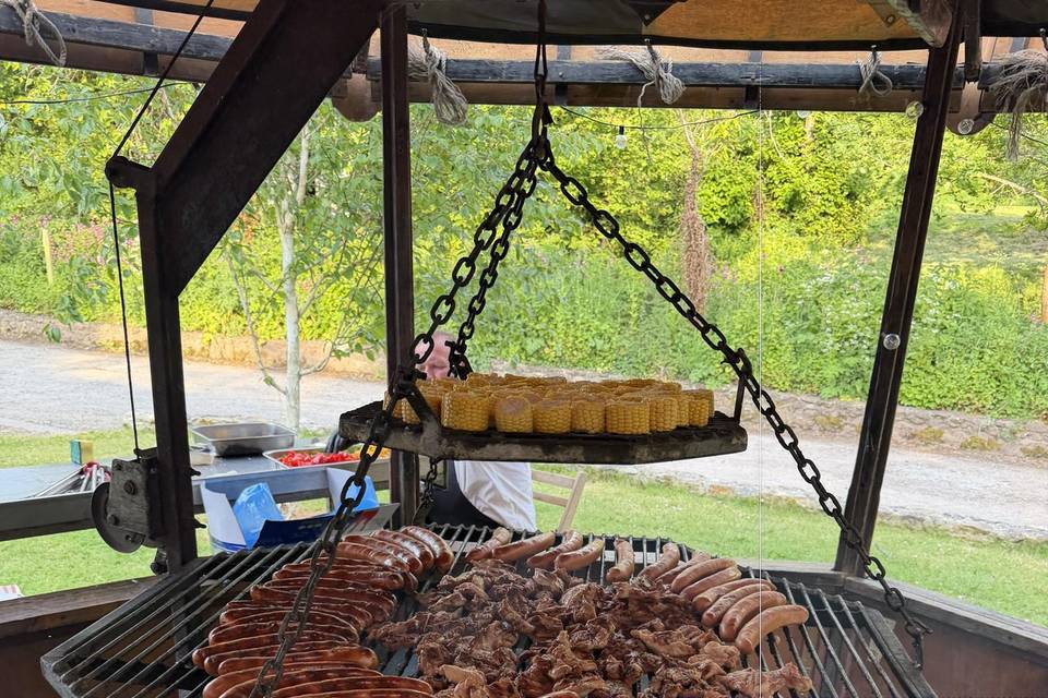 Barbecue sausages and corn