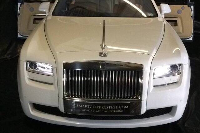 White Rolls Royce Ghost
