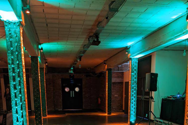 Green uplighters, industrial