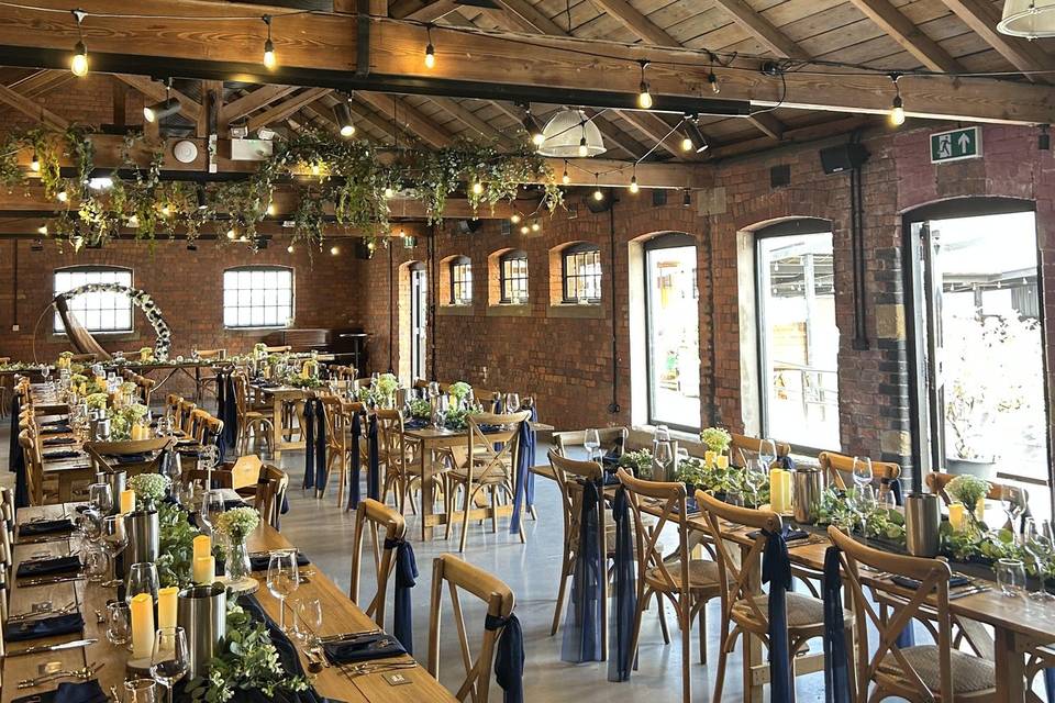 Barn navy blue theme