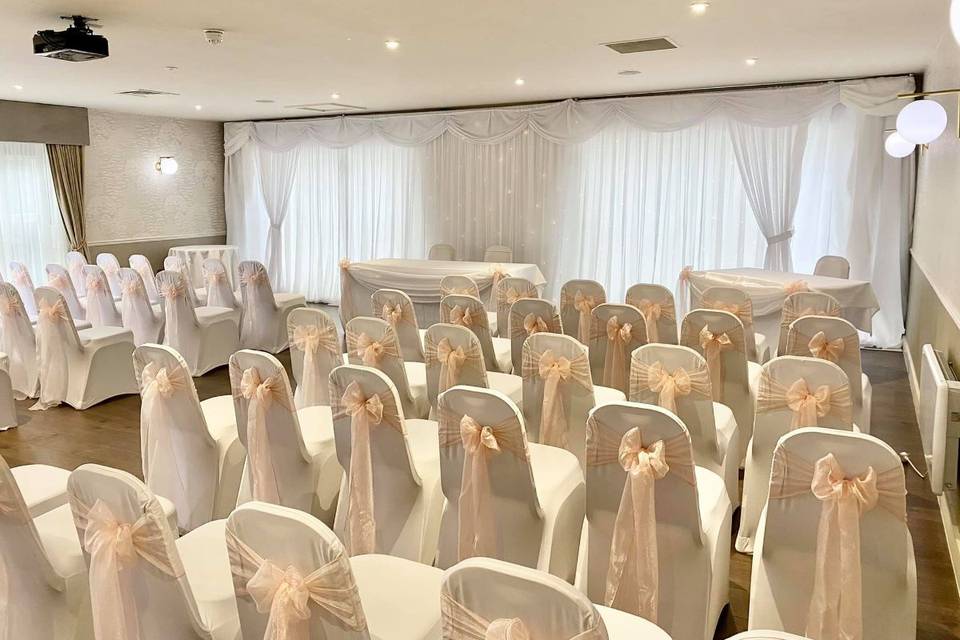 Thame Suite, Ceremony