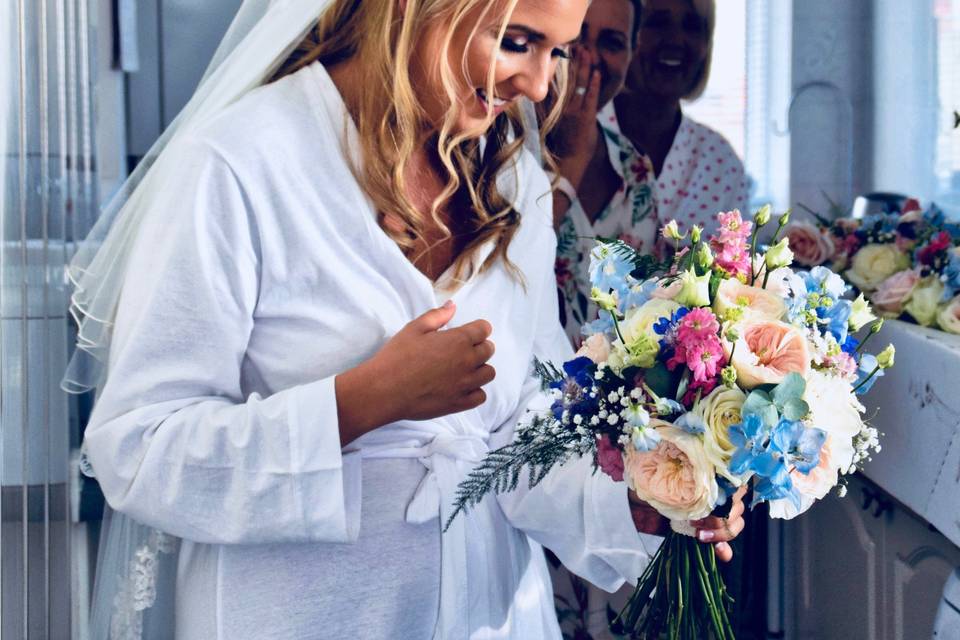 Kate and her bouquet