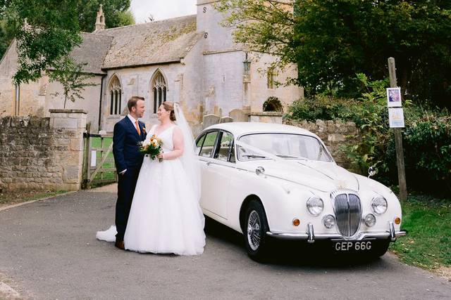 Traditional autumnal wedding