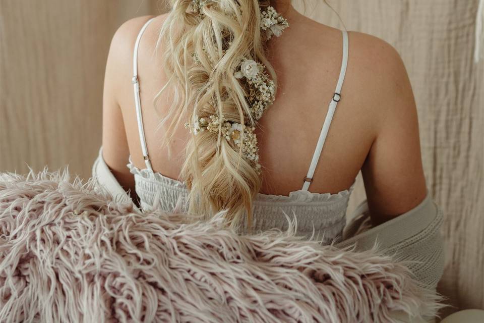 Dried flowers in blonde braid