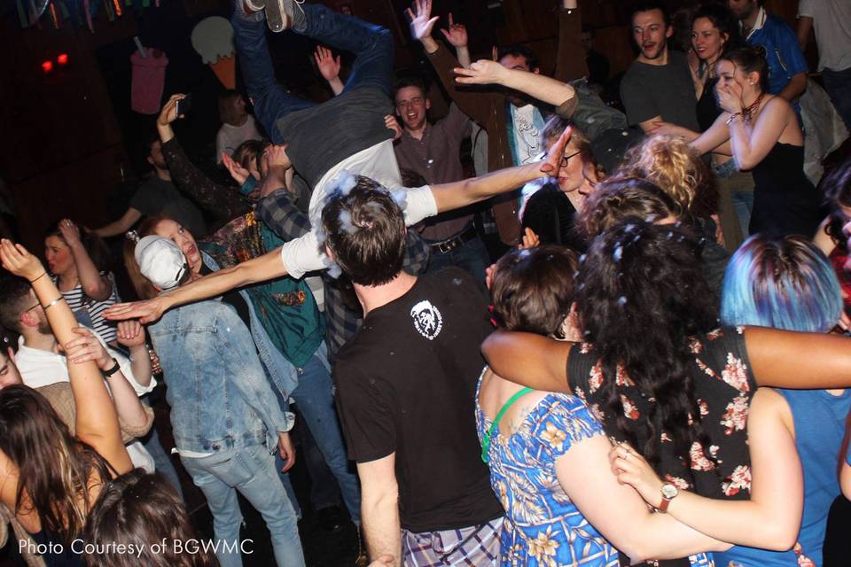 People dancing