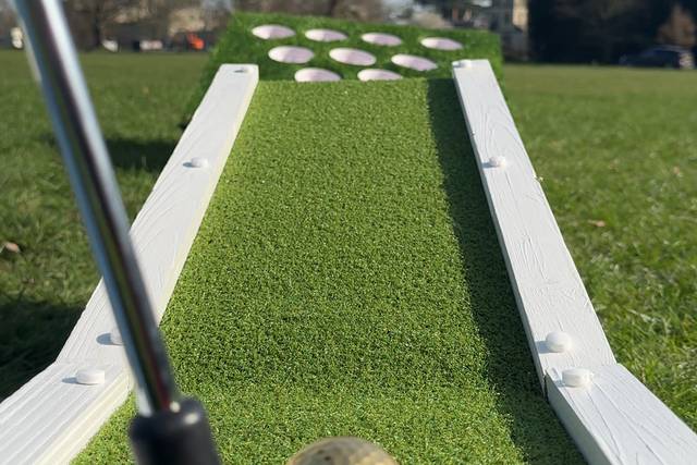 Mini golf hire Buckinghamshire