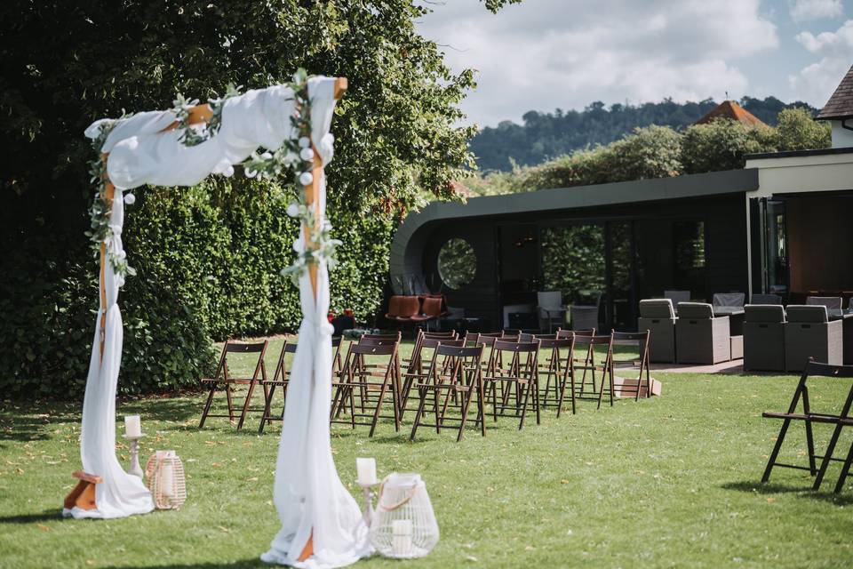 Vineyard Hotel Ceremony