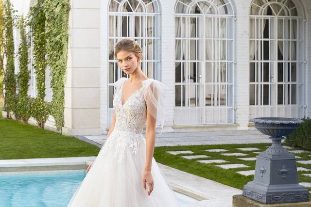 Rosa clara hotsell wedding dress sale