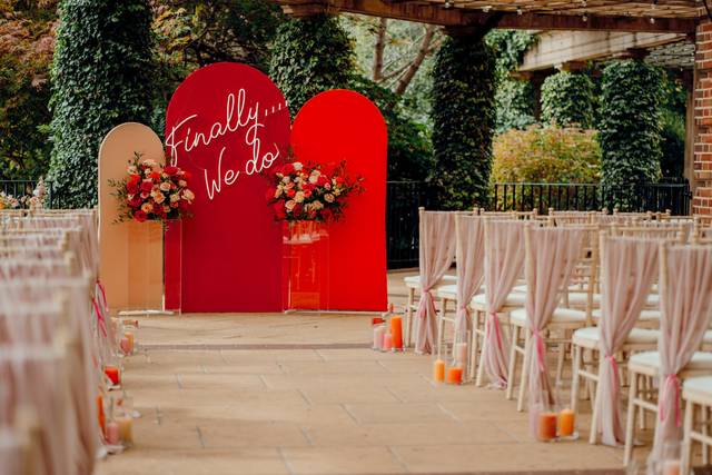 Ambience-York-Outdoor-Backdrop