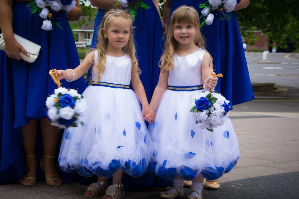 Child bridesmaid dresses uk best sale