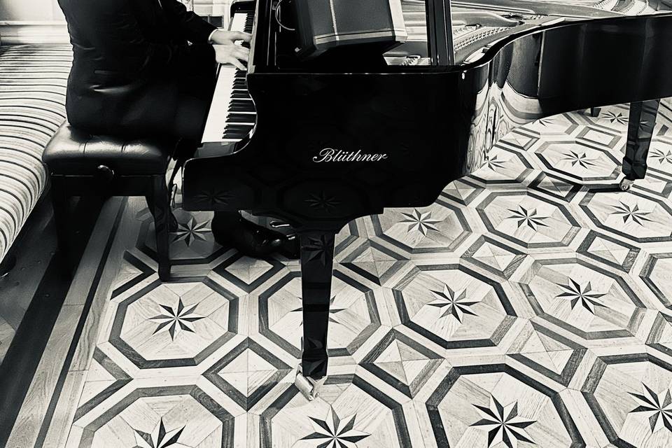 Beautiful piano in Mayfair